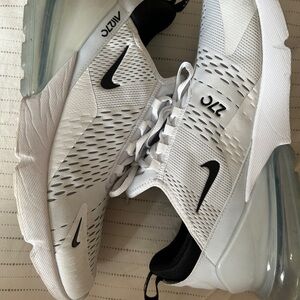 Nike Air Max 270